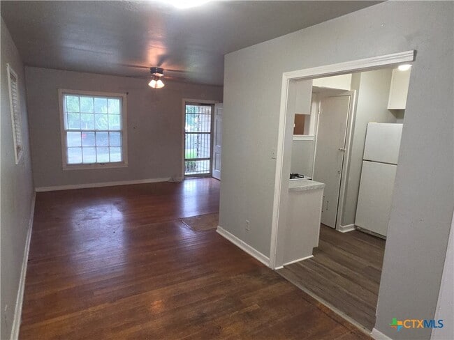 Building Photo - 921 Duval Ct