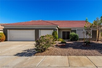Building Photo - 330 John Henry Dr