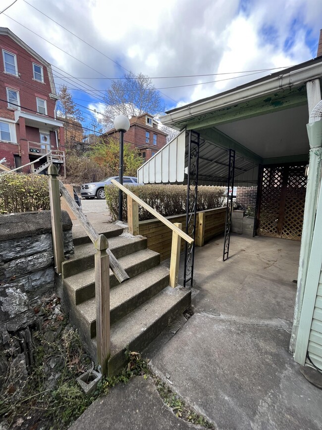 Photo - 1511 Ridge Ave House