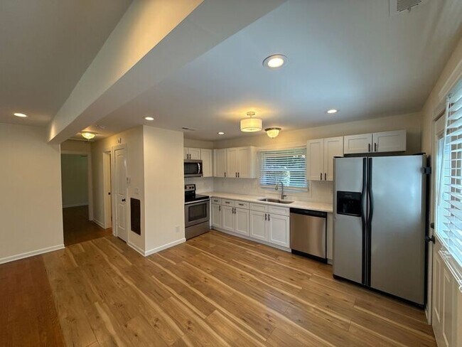 Foto del edificio - T.R. Lawing Realty Property