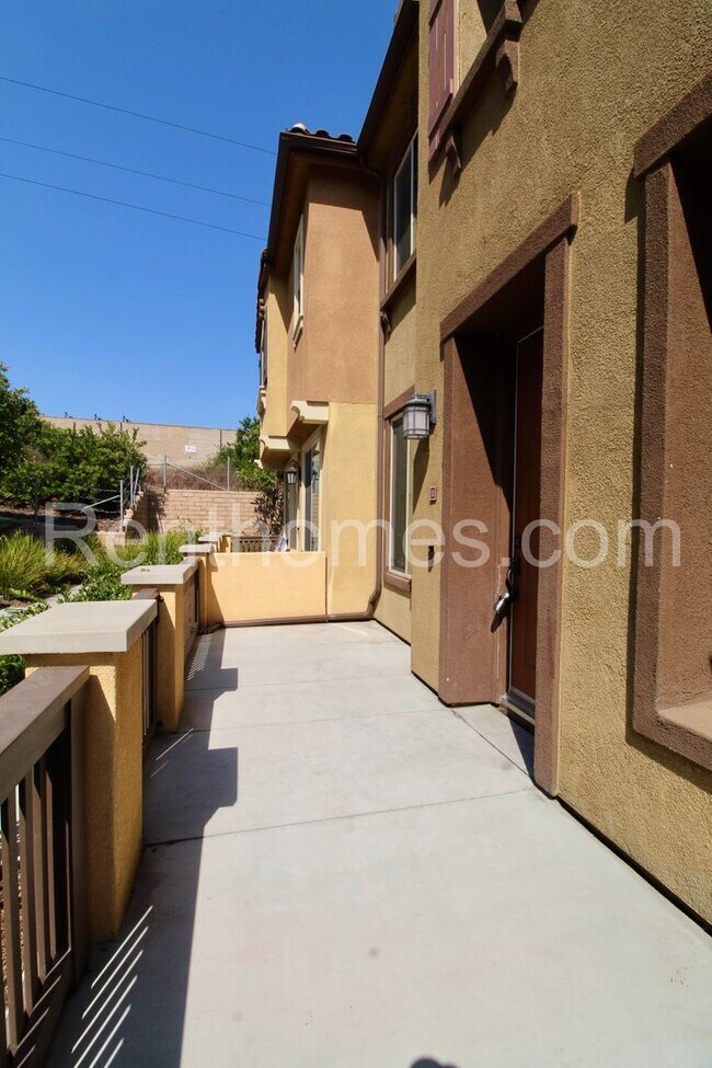 Building Photo - Ocean View Hills, 1780 Saltaire Pl #11, Wo...
