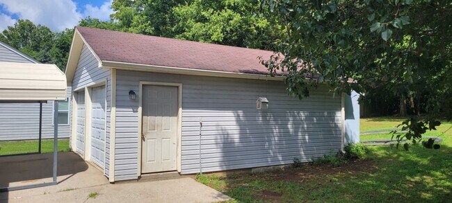 Building Photo - 3316 Dockside Dr