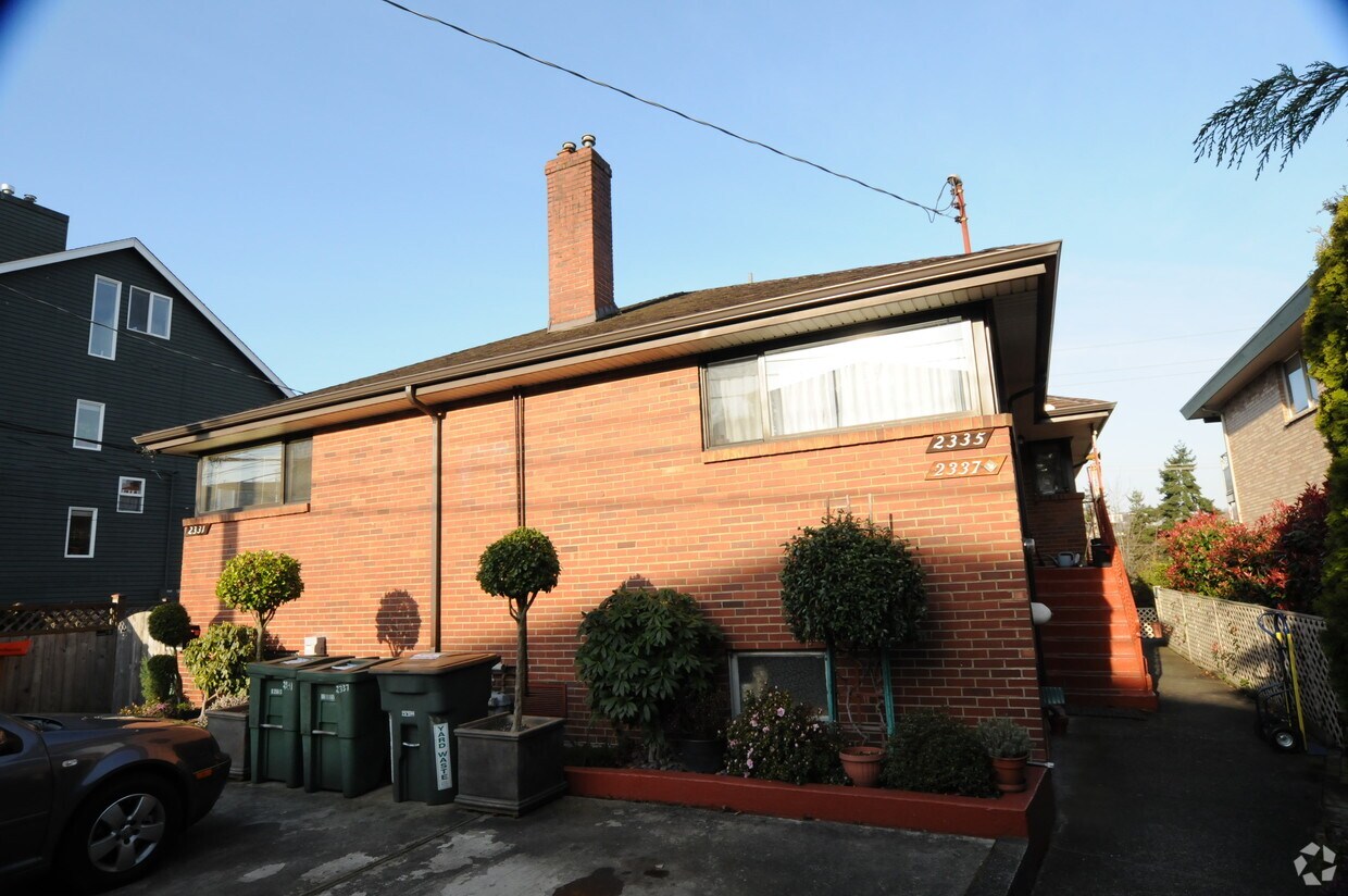 Foto del edificio - 2331 Minor Ave E