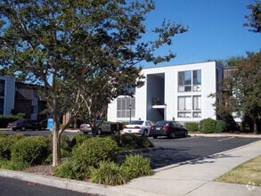 Building Photo - 323 Laurens St SW