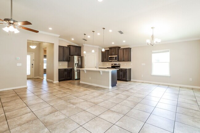 Building Photo - 4149 Fishing Creek Ln