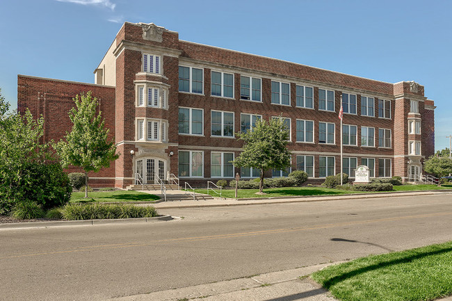 Building Photo - Sycamore House