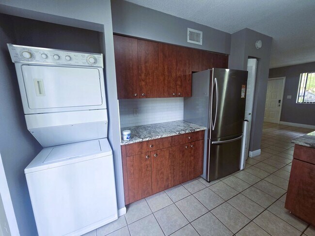 Foto del edificio - 1831 NW 94th Ave