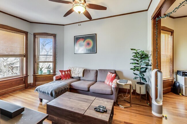 Foto del edificio - 3746 N Hermitage Ave