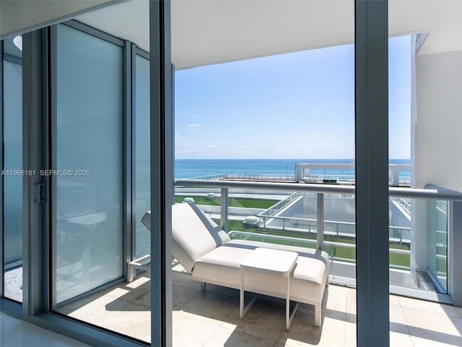 Foto del edificio - 6799 Collins Ave