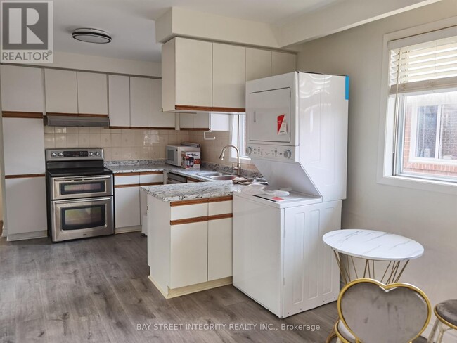 Building Photo - 108 Bowhill Crescent