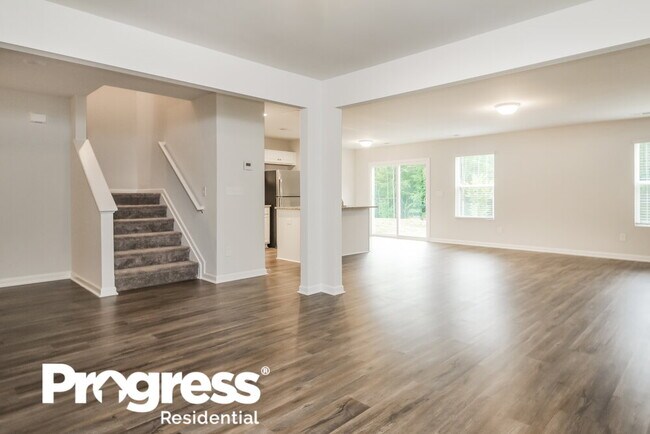 Building Photo - 472 Pollyanna Dr