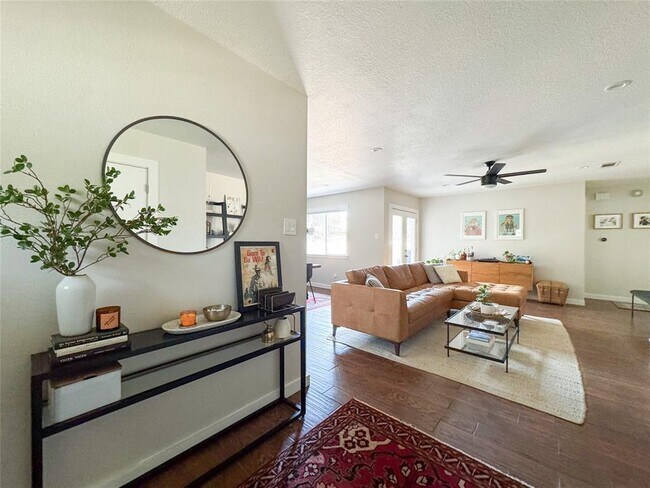 Foto del edificio - 3704 Harpers Ferry Ln