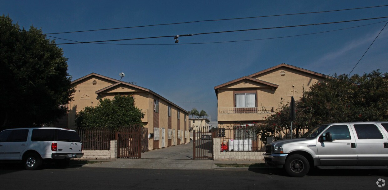 Building Photo - 121-125 E 29th St