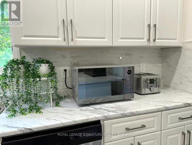 Photo du bâtiment - 1119 Rebecca St