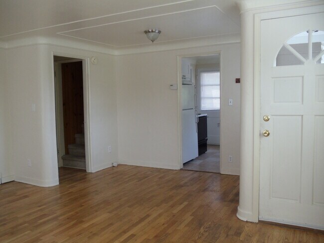 Foto del edificio - Coming Soon! UPS Area 3 Bedroom