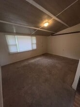 Building Photo - 2506 Rheinhardt Ave