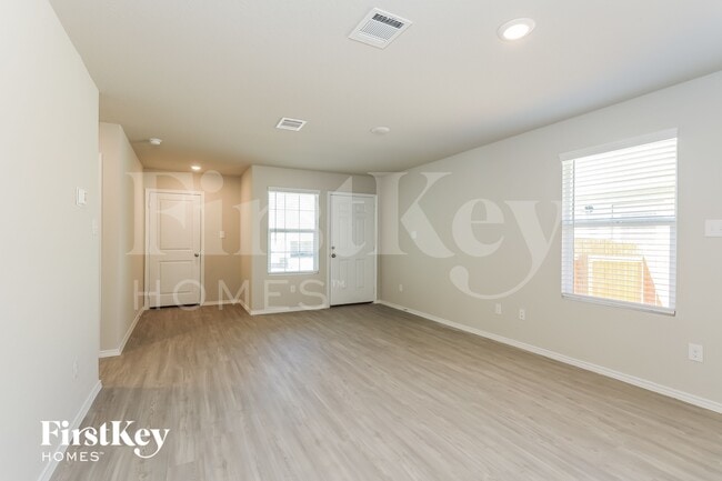 Building Photo - 10719 Prusiner Dr