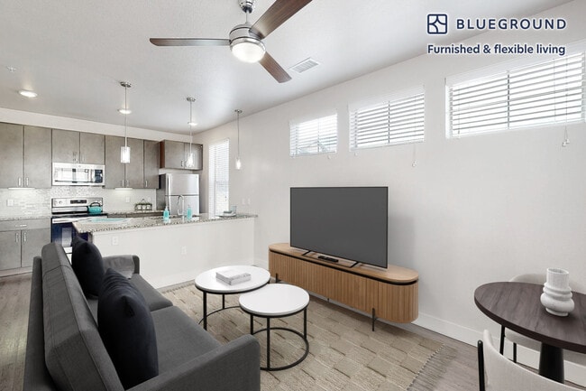 Foto del edificio - 13195 W Progress Cir