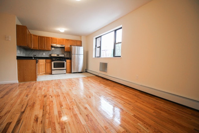 Building Photo - 142 McGuinness Blvd