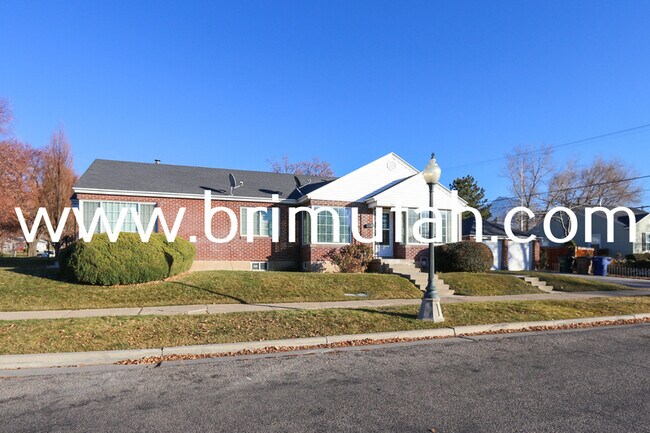 Foto del edificio - 2613 S Hartford St