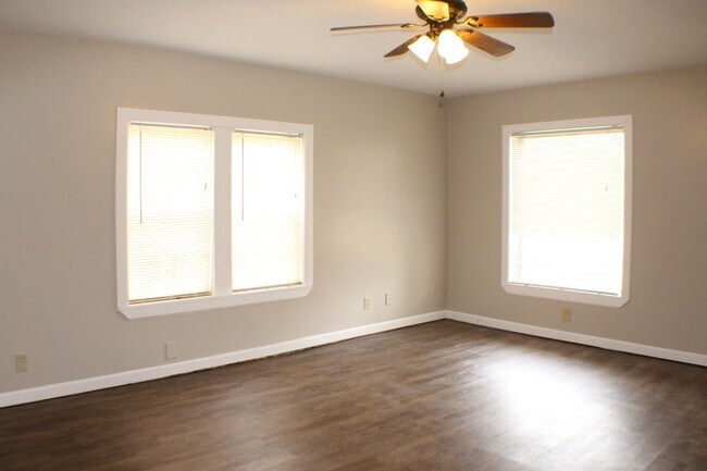 Foto del edificio - Adorable 2 bedroom 1 bath Broken Arrow Home, Close to the Rose District!