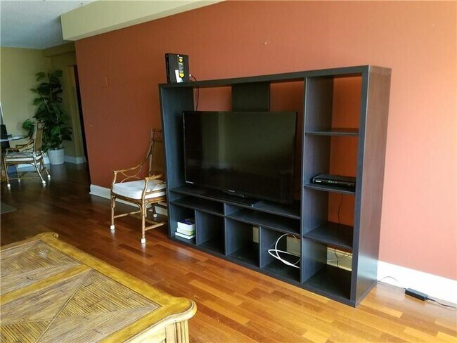 Foto del edificio - 2479 Peachtree Rd NE