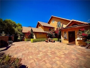 Building Photo - 6500 Bullring Ln