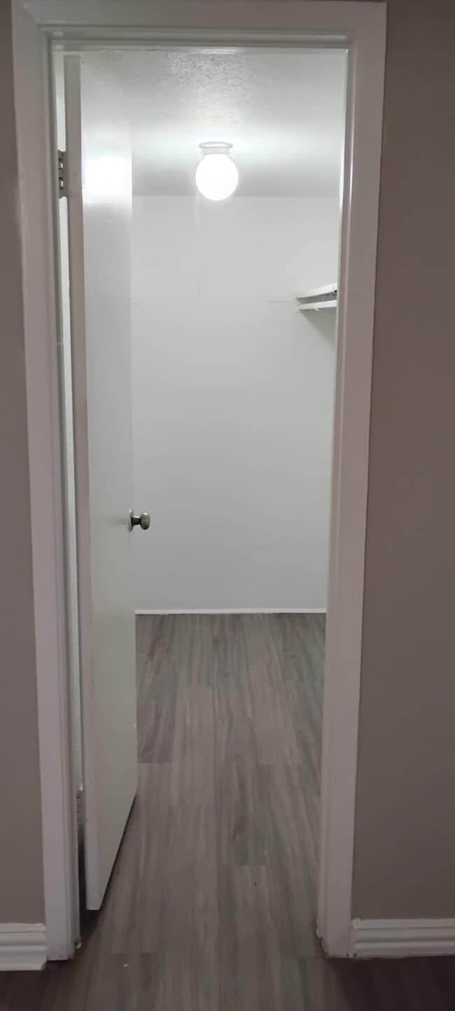 Foto del edificio - 8601 Broadway