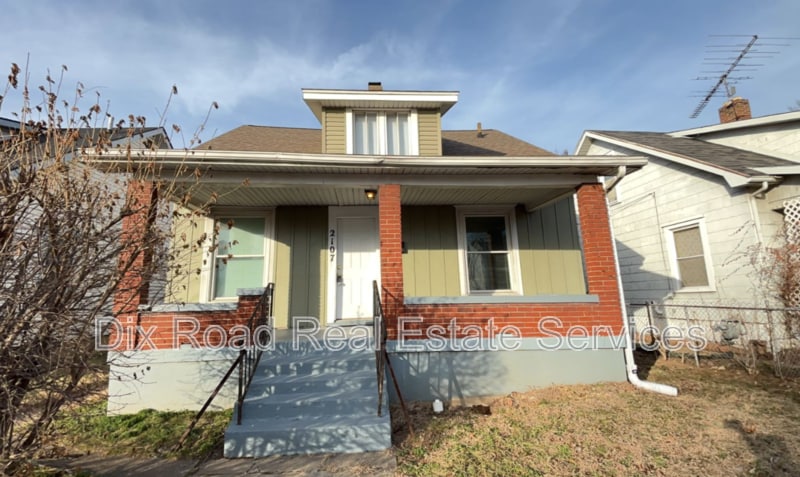 Photo - 2107 Queen Avenue