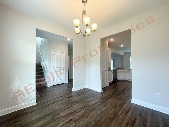 Foto del edificio - 321 Quarryrock Rd