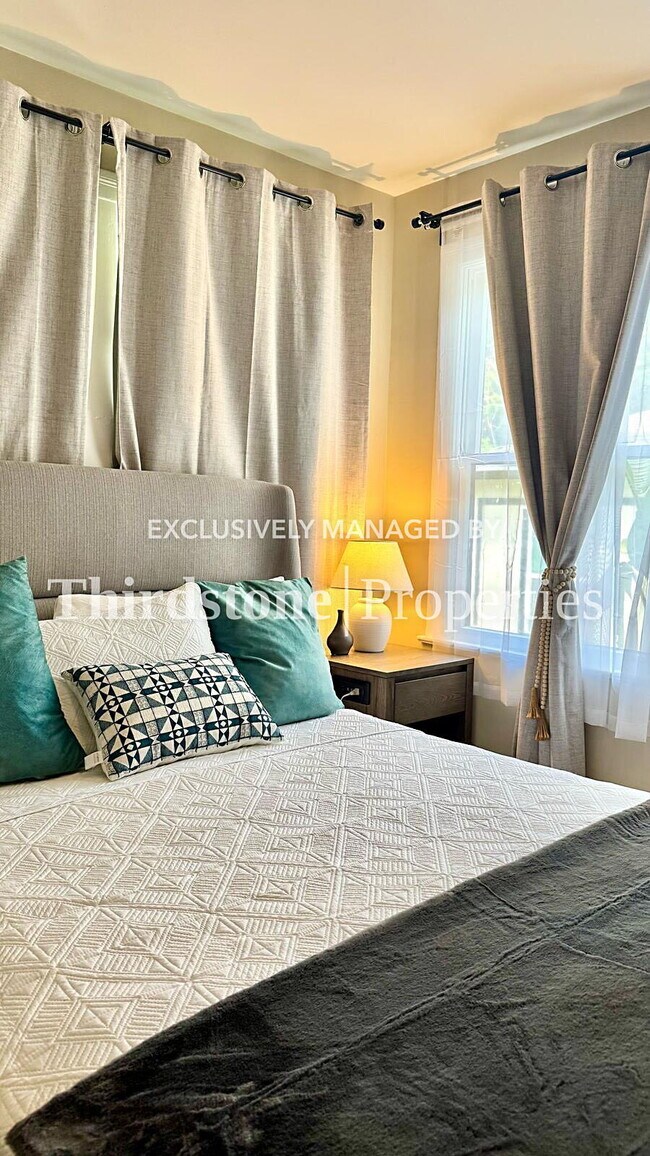 Foto del edificio - 2518 Dellwood Ave