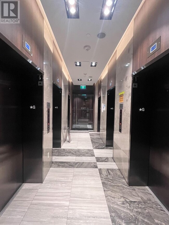 Building Photo - 1 Yorkville Ave