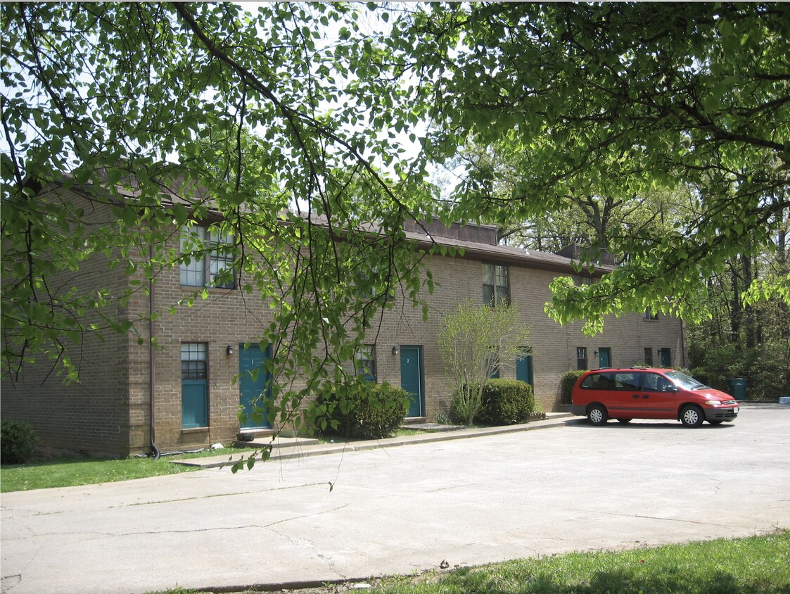 Building Photo - 102 Kenton Ct