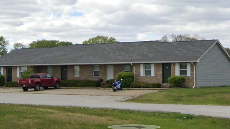 Foto principal - 8701 N Raintree Ct