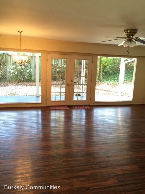 Primary Photo - 3 br, 2 bath House - 1303 Sunset Dr