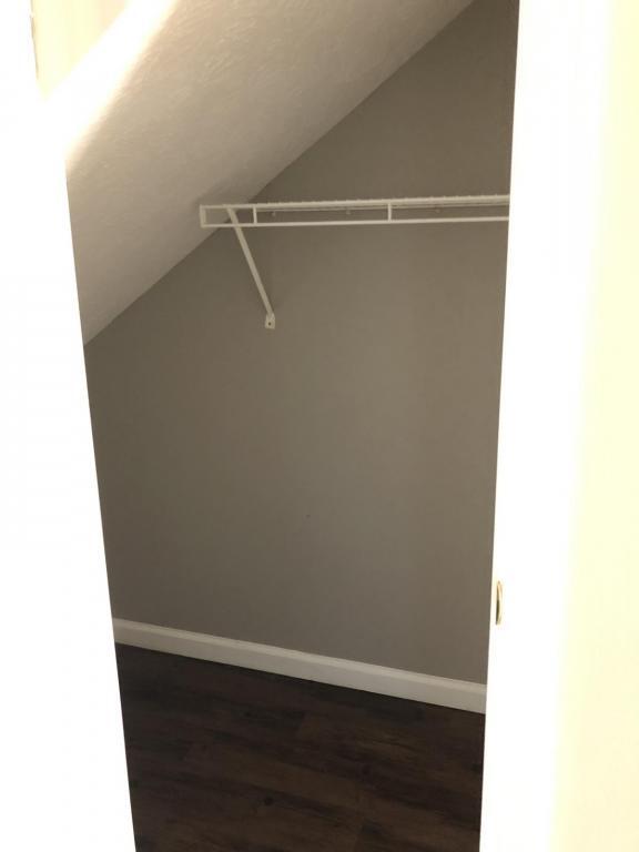 Foto del edificio - 120 Bon Aire Ave