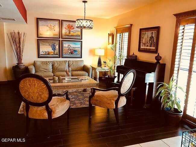 Foto del edificio - 4800 N Stanton St