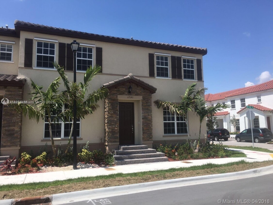 Primary Photo - 17141 SW 96th St