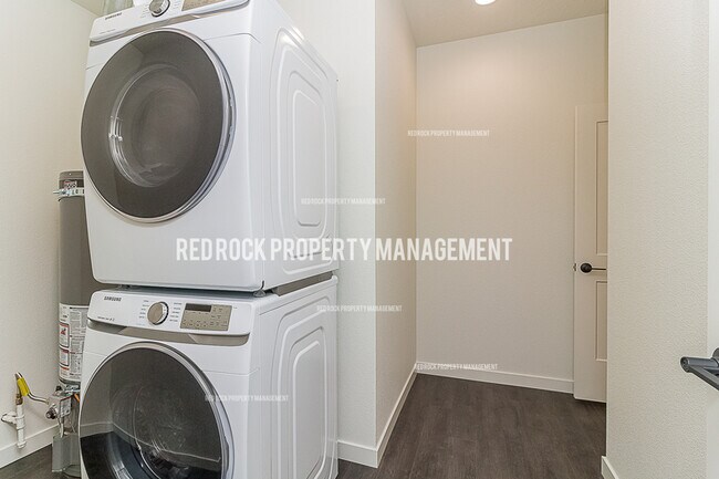 Foto del edificio - 606 South Crescent Lane - 1