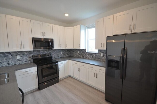 Foto del edificio - 8581 Agate St