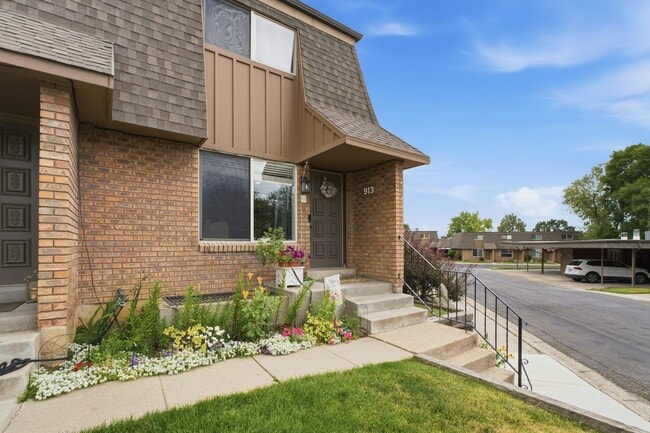 Photo - 913 South 1213 East Townhome