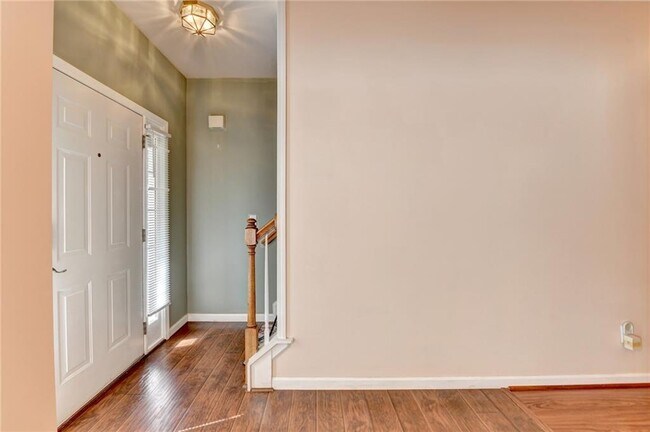 Foto del edificio - 3426 Town Square Dr NW