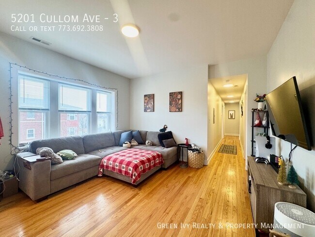 Foto del edificio - 5201 W Cullom Ave