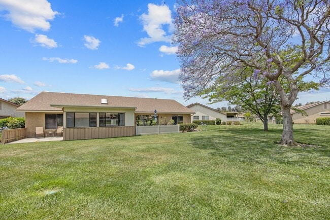 Building Photo - 2 bedroom and 2 bathroom |Leisure Village ...