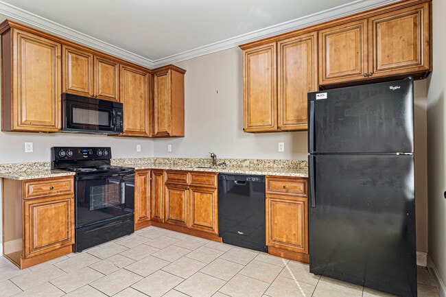 Building Photo - 72 Rawlings Ln