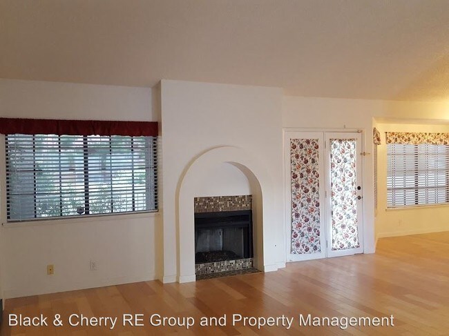 Building Photo - 3109 La Mancha Way