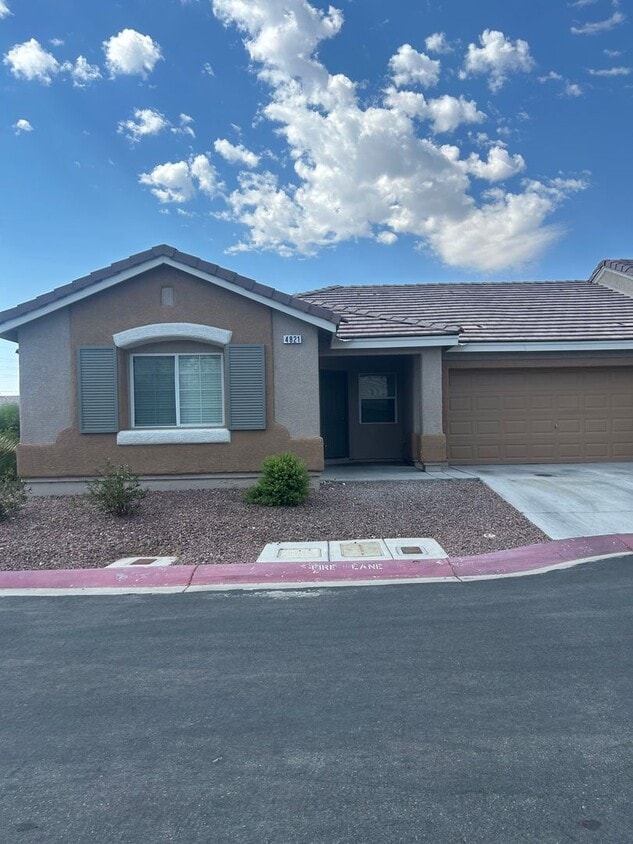 Primary Photo - Cute Single Story Home in NW Gated Community