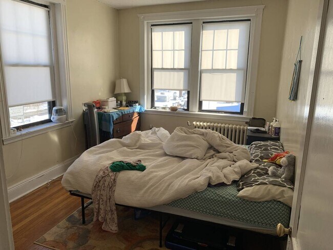 Building Photo - 185 Chestnut Hill Ave