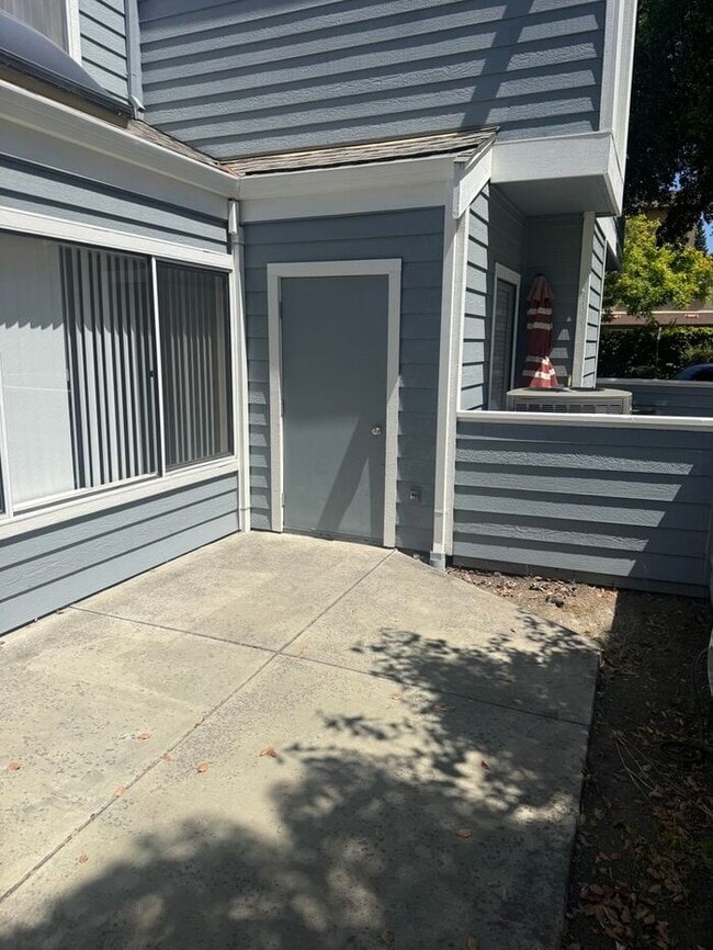 Photo - Wonderful 2 Bedroom, 2.5 Bath Condo!