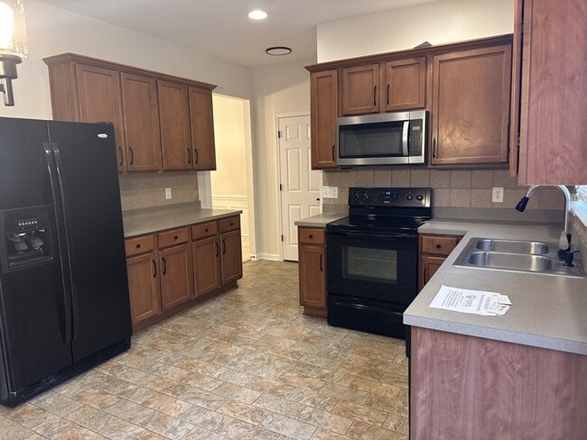 Foto del edificio - NEW to Market: 4 Bedroom 2.5 Bath home in desirable Magnolia Springs Community